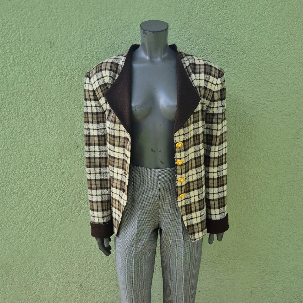 Executive Collection Ladies Elegant Brown Collarless Plaid (4) Button Blazer